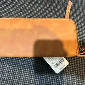 Free People wallet